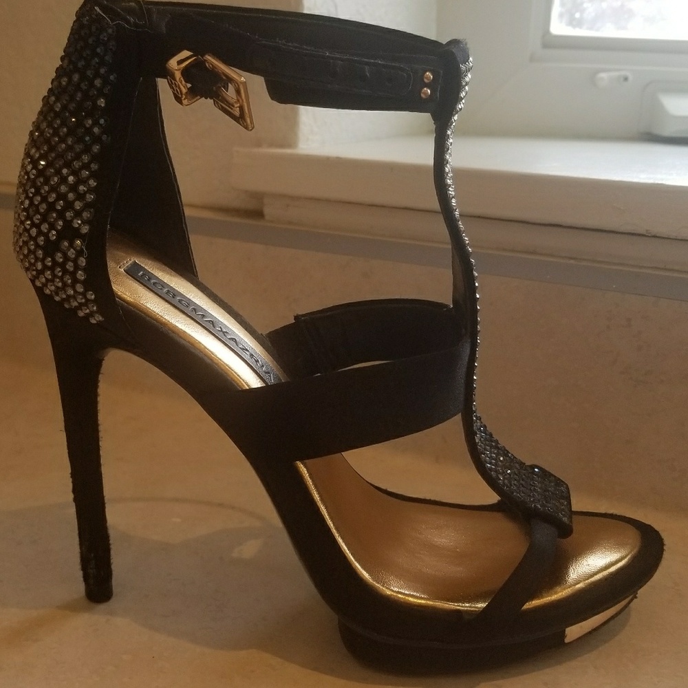 BCBGMaxAzria gorgeous heels!!